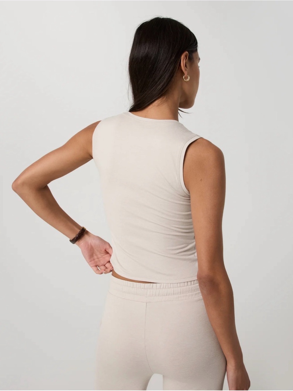 Vuori  Halo Essential Scoop Tank Top Cropped in Light Beige Sz S - Picture 2 of 4